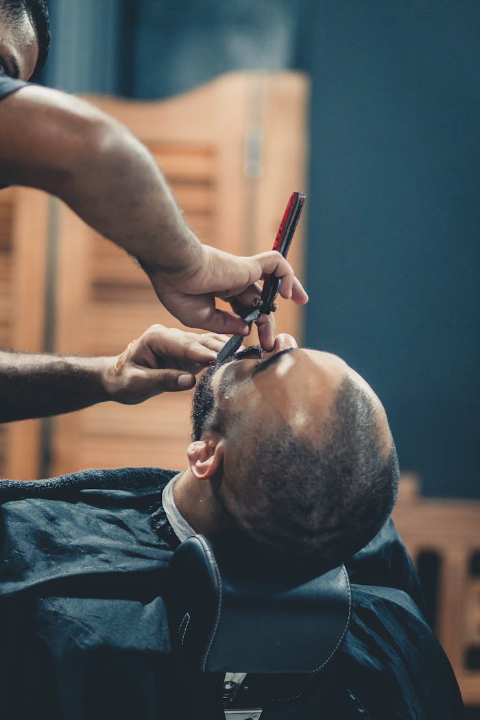 Straight razor beard trim at Prestige Barbers Thorold